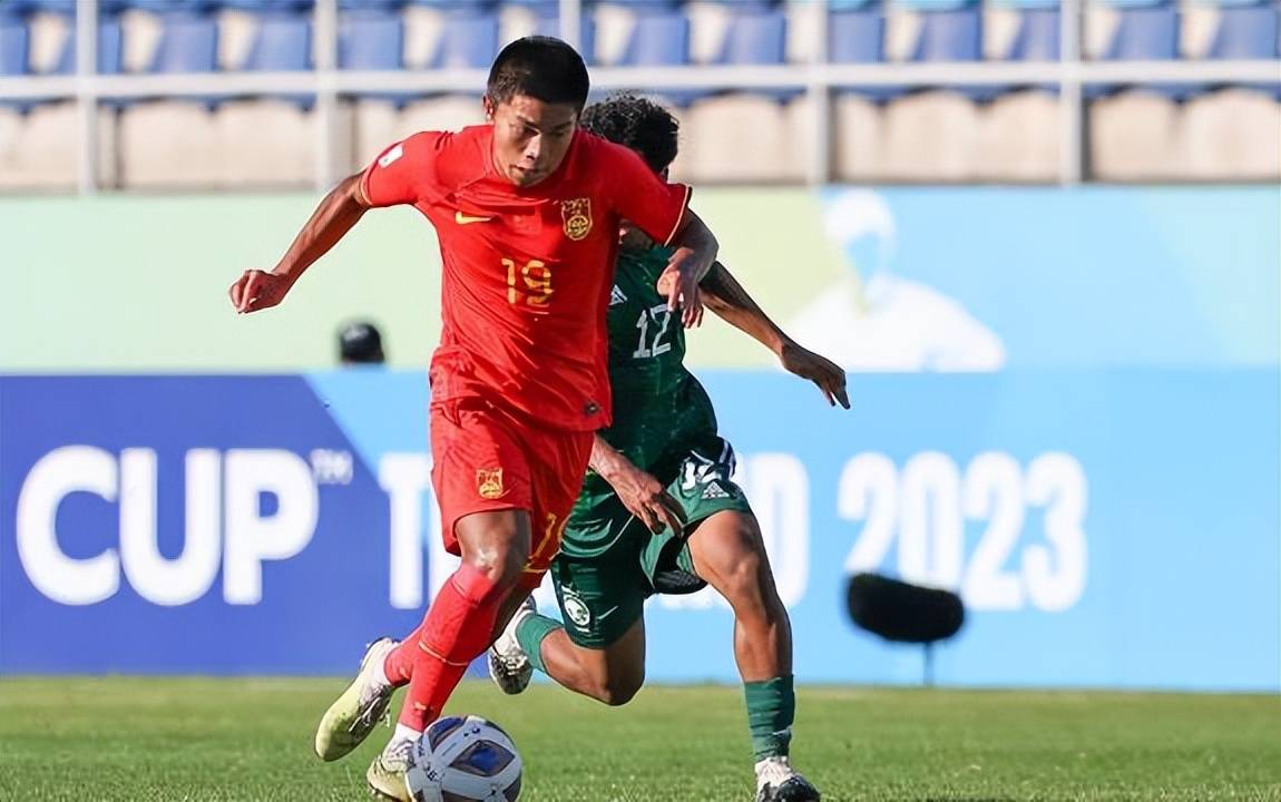 赛地聚焦——德甲转会期热度飙升；山东泰山官宣签约；媒体盛赞；球队文化再被提及的简单介绍