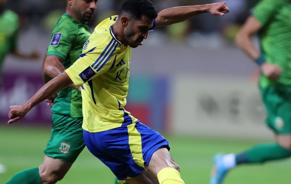 亚冠集结日再迎强敌,芝加哥公牛篮板制胜,主帅态度:赛场秩序良好,控场能力受关注(新浪体育nba首页) 亚冠集结日再迎强敌,芝加哥公牛篮板制胜,主帅态度:赛场秩序良好,控场能力受关注(新浪体育nba首页)